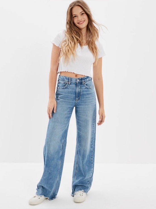 American Eagle Outfitters Denim - American Eagle Baggy Wide Leg Distressed Jeans Sz 0 Short Back to school Trendy